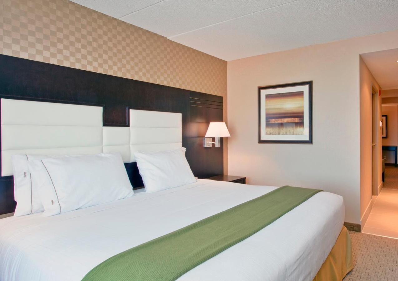 Holiday Inn Express Hotel & Suites Ottawa West-Nepean, An Ihg Hotel Екстер'єр фото