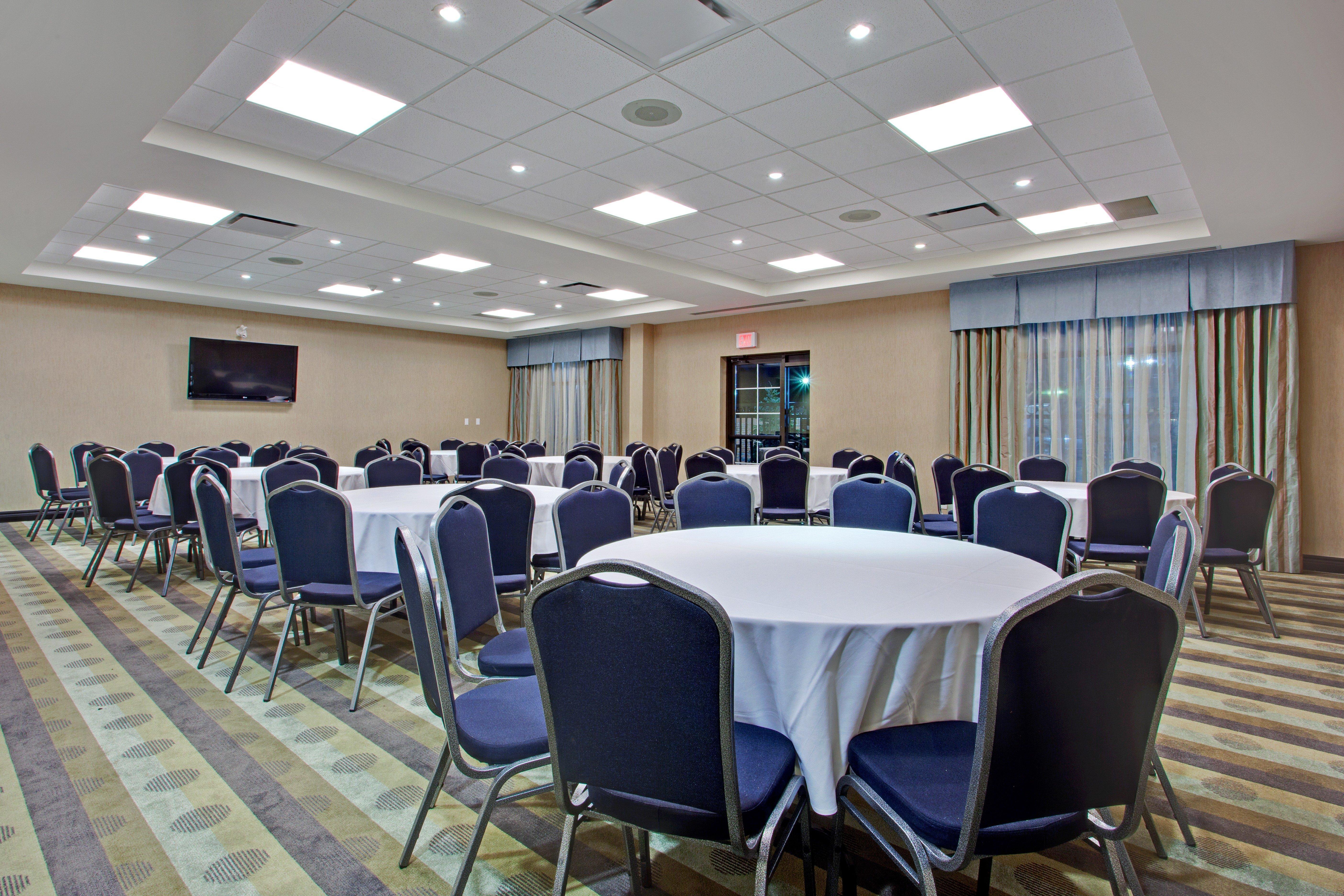 Holiday Inn Express Hotel & Suites Ottawa West-Nepean, An Ihg Hotel Бізнес фото