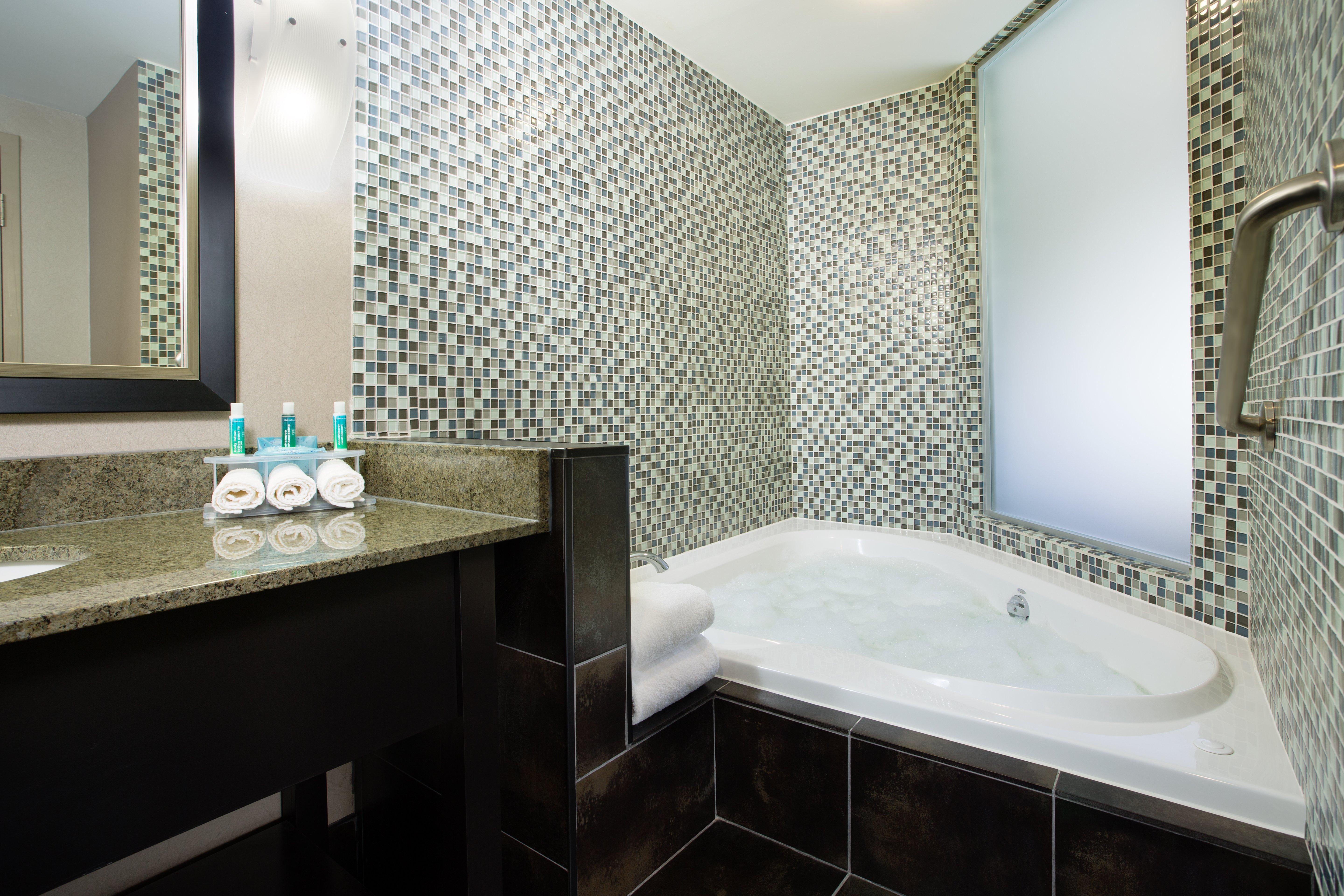 Holiday Inn Express & Suites Ottawa West - Nepean By Ihg Екстер'єр фото